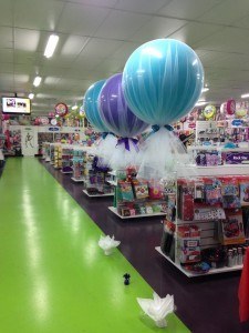 decoraciones con globos y tul